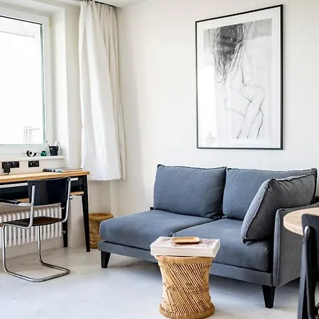 1 Bedroom Penthouse With Large Terrace In Prime Location Apartamento
