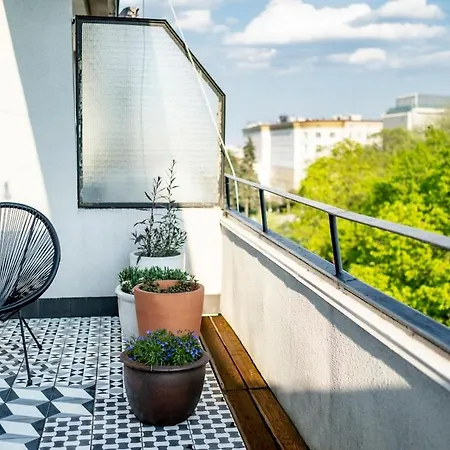 1 Bedroom Penthouse With Large Terrace In Prime Location Apartamento Varsóvia