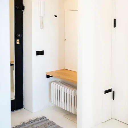 1 Bedroom Penthouse With Large Terrace In Prime Location